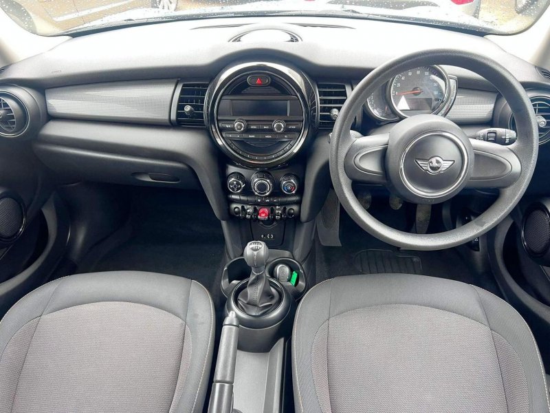 MINI HATCH