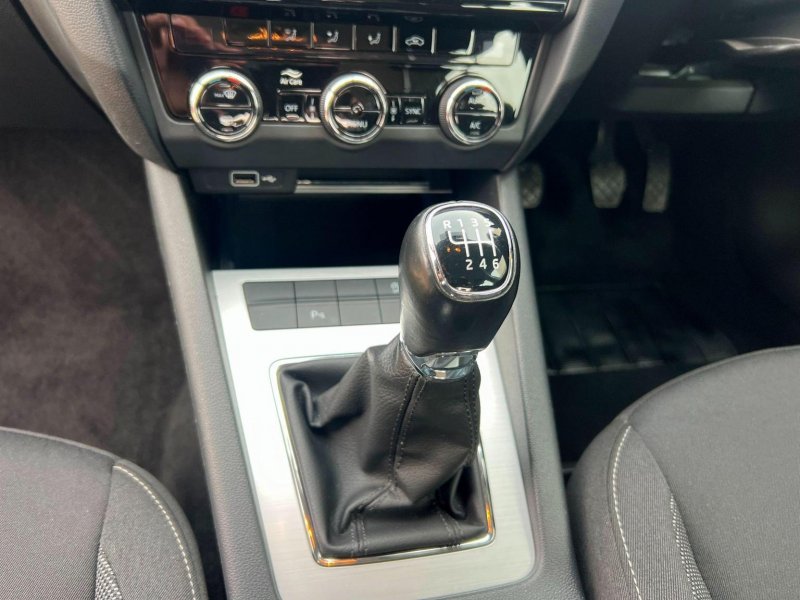 SKODA OCTAVIA