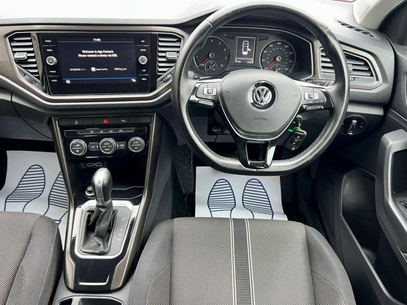 VOLKSWAGEN T-ROC