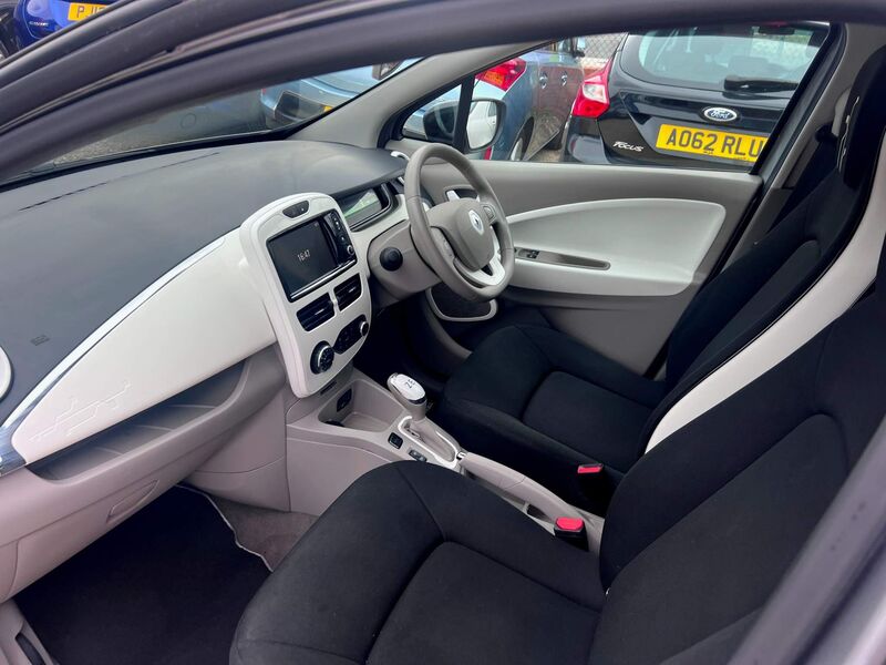 RENAULT ZOE